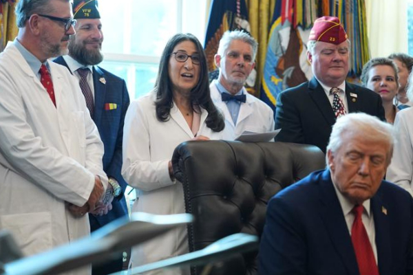 ட்ரம்பின் உத்தியோகபூர்வ வலைதளத்தில் ஒளிபரப்பான காணொளியால் பரபரப்பு | Video Posted On Trump Official Website