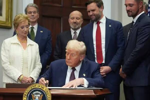அதிக நாடுகளுக்கு அதிக வரிகளை விதித்த ட்ரம்ப்... முழுமையான தகவல் | Trump Hits More Countries With Steep Tariffs