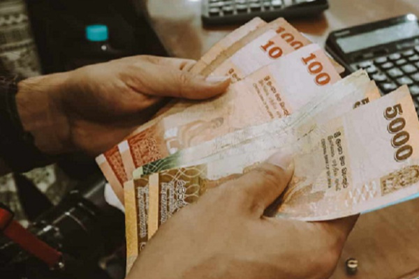 பல மில்லியன் ரூபா தங்கத்தினால் காதலிக்கு அதிர்ச்சி கொடுத்த காதலன் | Lover Theft Girl Friend S Gold பல மில்லியன் ரூபா தங்கத்தினால் காதலிக்கு அதிர்ச்சி கொடுத்த காதலன் | Lover Theft Girl Friend S Gold