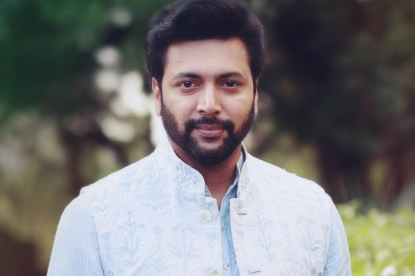 ஜெயம் ரவியின் இரண்டாம் மகனை பாத்திருக்கீங்களா? அழகிய குடும்ப புகைப்படம் | Jayam Ravi Family Pic With Two Sons