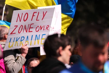 பறக்க தடை விதிக்கப்பட்ட மண்டலம் என்பது என்ன? உக்ரைனின் கோரிக்கையை மேற்கு மற்றும் ஐரோப்பிய நாடுகள் ஏற்க மறுப்பது ஏன்?
