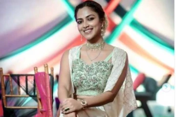 படு மோசமான அரைகுறை ஆடையில் நடிகை அமலாபால் பீச்சில் கொடுத்த போஸ்- புகைப்படத்துடன் இதோ