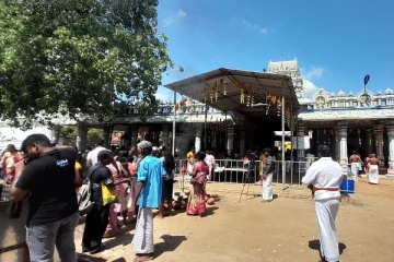 பங்குனி திங்கள் ஆரம்பம்; மட்டுவில் பன்றித்தலைச்சி அம்மனில் குவிந்த பக்தர்கள்!