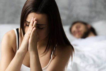 கல்யாணமாகி 1 வருஷமாகியும் தாம்பத்யம் இல்லை - கணவர் மீது மனைவி பகீர் புகார்!