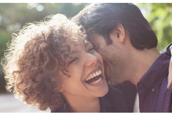 ආදරේට සිප ගත්තම මෙච්චර වාසි ගොඩක් - මේවා දන්නවා නම් හැමවෙලාවෙම ආදරේ කරයි | Health Benefits Of Kissing You Never Knew