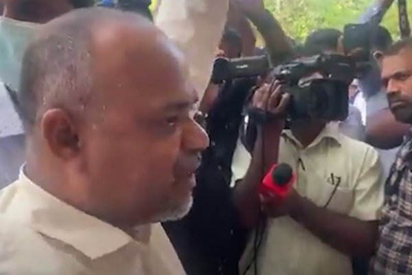பௌத்தர்கள் மத்தியில் சரத் வீரசேகரவுக்கு இப்படி ஒரு நிலை!(Video) | Sarath Weerasekhara Status Among Buddhists