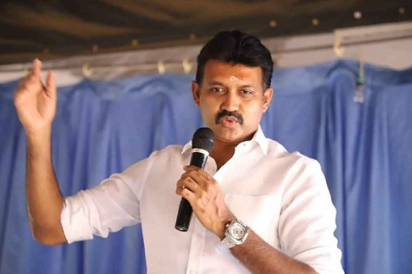 பெண்கள் நினைத்தால் இந்த சமூகத்தில் மாற்றத்தை கொண்டுவர முடியும்; முக்கியஸ்தர் மகளிர் தின வாழ்த்து! | Women Change Society Think Happy Women S Day