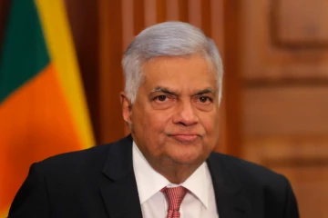 රනිල් වික්‍රමසිංහ සිංගප්පූරුවට පිටවෙයි