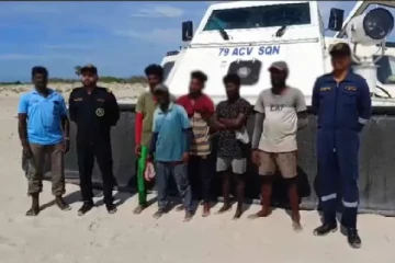 இலங்கை கடற்றொழிலாளர்கள் ஐவரைச் சிறைப் பிடித்தது இந்தியக் கடற்படை