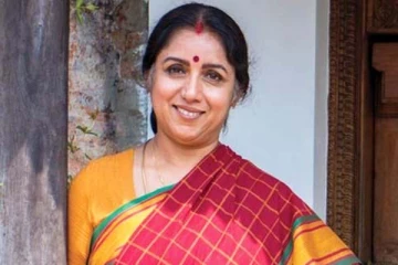 47 வயதில் குழந்தை பெற்றெடுத்த நடிகை ரேவதியின் ஒரே மகளை பார்த்துள்ளீர்களா.. அழகிய புகைப்படம்