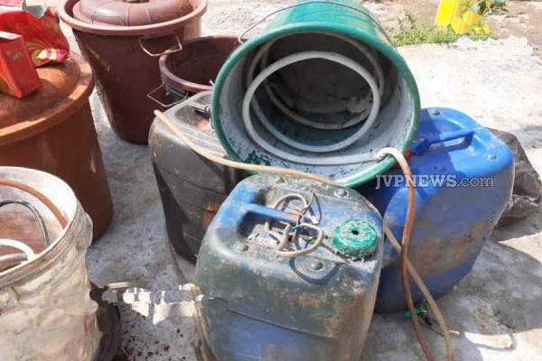 யாழில் பொலிஸார் மேற்கொண்ட திடீர் சுற்றிவளைப்பு! | Jaffna Kondavil Place Sudden Encirclement Police
