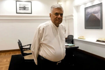 நாங்கள் திவாலாகும் நிலைக்கு வந்துவிட்டோம் - பிரதமர் அறிவிப்பு