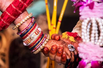 ஒரு முத்தத்தால் வந்த பிரச்சனை; ரணகளமான மணமேடை - அதிர்ச்சி சம்பவம்!