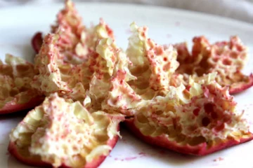 மாதுளை தோலை தூக்கி குப்பையில் வீசிடாதீங்க! பேரழகியாக ஜொலிக்க இந்த ஒரு பொருள் போதும்