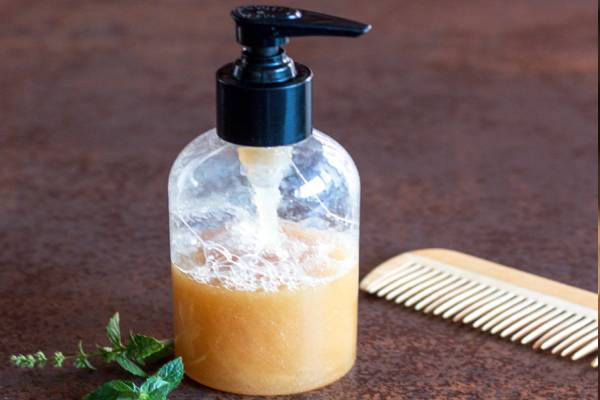 பொடுகு மற்றும் முடி உதிர்வை தடுக்கும் வெந்தயப்பொடி ஷாம்பூ... எப்படி செய்யலாம்? | Prevent Dandruff And Hair Loss Fenugreek Shampoo