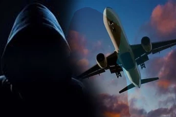 இலங்கையில் ஆபத்தான இருவர் வெளிநாட்டுக்கு தப்பியோட்டம்