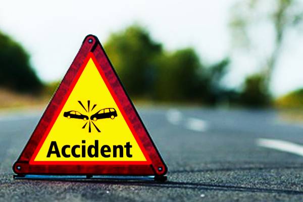 குருநாகலில் முச்சக்கரவண்டி மீது மோதிய தனியார் பேருந்து: ஒருவர் பலி | Narammala Bus Auto Collision Driver Killed