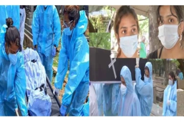 உடல்களை அடக்கம் செய்ய மயானத்தில் சேவை செய்யும் மாணவிகள்!