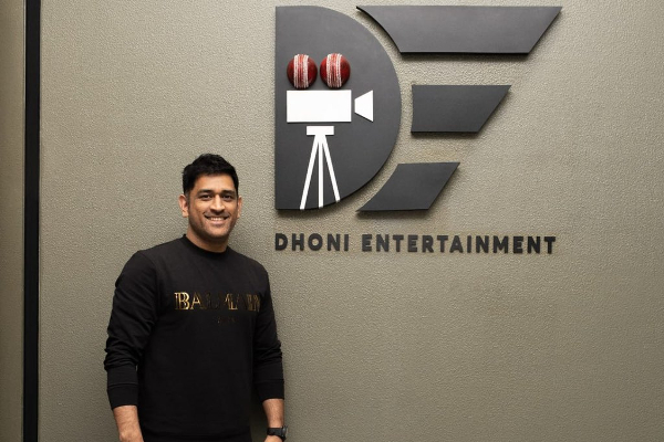 தோனியின் முதல் தமிழ் படம் யாருடம் தெரியுமா? செம மாஸ் கூட்டணி | Dhoni First Movie In Tamil