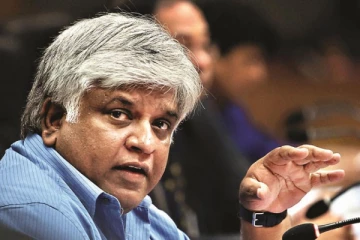 அர்ஜுன ரணதுங்கவிடம் நட்டஈடு கோரியுள்ள இலங்கை கிரிக்கெட் குழு