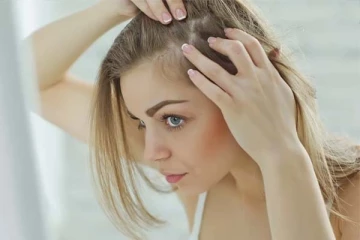 இளநரையினால் அவதிப்படுகிறீர்களா? ஈஸியாக சரிசெய்து விடலாமாம்