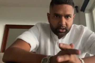 අපි අරගලය වෙන විදිය බලාගෙන හිටියා.. ඉරාජ් හදිසියේම live ඇවිත් කියූ කතාව (VIDEO)