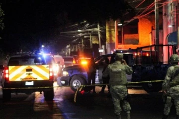 விருந்து நிகழ்ச்சியில் 6 பேர் பரிதாப பலி