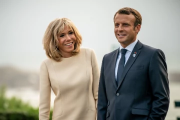 பிரிஜித் மக்ரோன் ஆணாக இருந்து பெண்ணாக மாறியவர்; குற்றப்பணம் அறவீடு