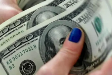 கடும் வீழ்ச்சியை சந்தித்த ரூபா! டொலரின் பெறுமதி 300ஐத் தொட்டது