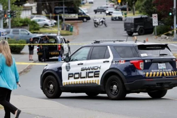 ரொறன்ரோவில் இடம்பெற்ற துப்பாக்கிச்சூடு: ஒருவர் பலி! பெண் வைத்தியசாலையில்