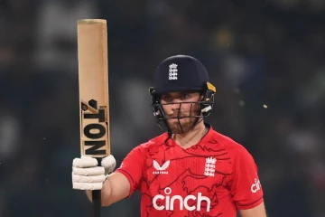 ஒற்றை ஆளாக பாகிஸ்தான் அணியை பிரித்தெடுத்த பில் சால்ட்! ஆறாவது டி20 போட்டியில் இங்கிலாந்து அபார வெற்றி
