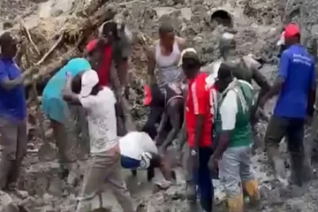கொலம்பியாவில் தங்க சுரங்கம் இடிந்து 14 பேர் பலி