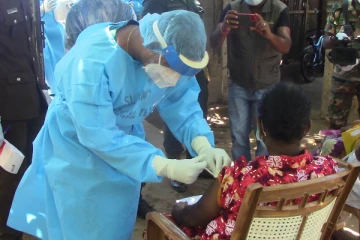 மட்டக்களப்பில் வீடு வீடாக சென்று தடுப்பூசி ஏற்றும் நடவடிக்கை ஆரம்பம்