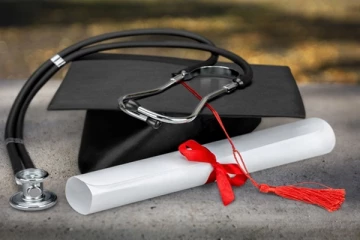 மருத்துவபீடங்களுக்கு வெளிநாட்டு மாணவர்களை உள்வாங்கும் திட்டத்தை நிறுத்தப்பட வேண்டும்!