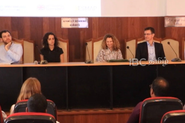 மன்னார் ஆழ்கடலில் காற்றாலை அமைக்க திட்டம்: மக்களே இல்லாமல் நடந்த கூட்டம் | Peoples Protest Against Mannar Wind Power Project