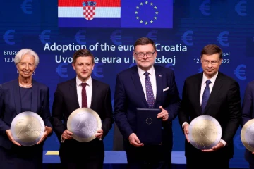 மற்றுமொரு நாட்டில் பயன்பாட்டிற்கு வரும் யூரோ!