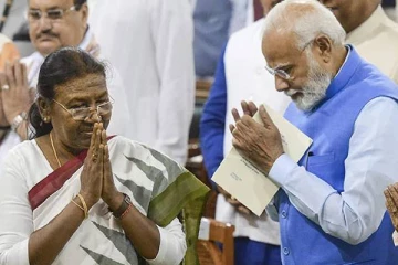 பிரதமர் பதவியை இராஜினாமா செய்த நரேந்திர மோடி!