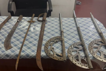 யாழில் வாள்வெட்டு ;இளைஞர் மூவர் அதிரடியாக கைது