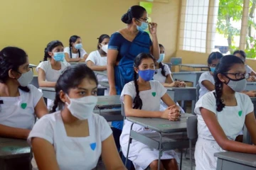 மாணவர்கள் 44 பேருக்கு தொற்று;  பாடசாலை கொத்தணி உருவாகுமா?