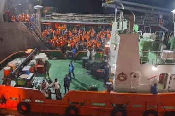 ලංකාවේ ආන්දෝලනයක් ඇති කළ ඉරාන නැවේ හිටපු අයව ආයේ භාර දෙන්න එපාලු - යුද්ධේ මැද අමෙරිකාවෙන් ශ්‍රී ලංකාවට බලපෑම්?