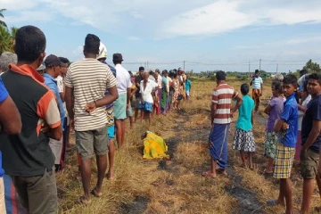 தீயை அணைக்க முற்பட்டவர் தீயில் கருகி உயிரிழந்த சோகம்