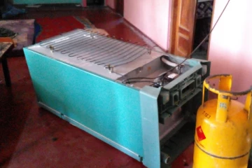 யாழில் இரண்டு வீடுகள் மீது இனம் தெரியாத குழு நடத்திய அட்டகாசம்!(Photos)