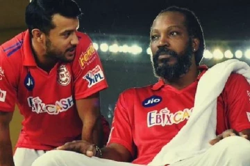 மரியாதை இல்லாமல் நடத்துனாங்க! கிறிஸ் கெயிலை இப்படி உட்கார வைக்க இதான் காரணம்!!