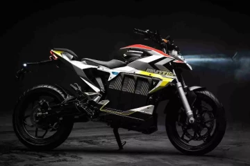 135 கிமீ வேகம், 221 கிமீ மைலேஜ்., ஸ்போர்ட்ஸ் பைக் லுக்கில் Orxa Mantis EV மோட்டார்சைக்கிள்