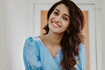 நீண்ட நாள் பிறகு தனது காதலருடன் எடுத்த புகைப்படத்தை வெளியிட்ட பிரியா பவானி ஷங்கர்- கலக்கல் புகைப்படம்