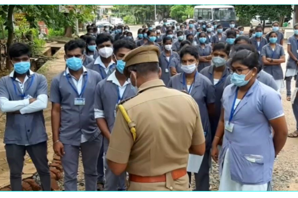 அடிப்படை வசதிகள் செய்து தர கோரி அரசு மருத்துவ கல்லூரி மாணவர்கள் போராட்டம்..! | Kanniyakumari Nagerkovil Students Protests அடிப்படை வசதிகள் செய்து தர கோரி அரசு மருத்துவ கல்லூரி மாணவர்கள் போராட்டம்..! | Kanniyakumari Nagerkovil Students Protests