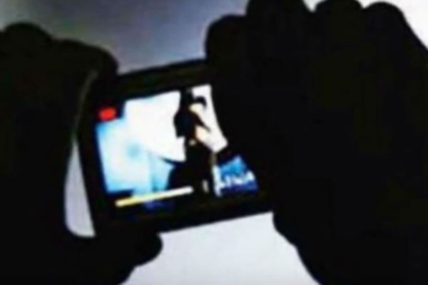 ஆபாச படத்தில் நடித்த நடிகை பலாத்காரம்..ஷில்பா ஷெட்டி கணவர் ராஜ்குந்திரா குறித்து வெளியான பகீர் தகவல்! | Porn Videos Raj Kundra Actor