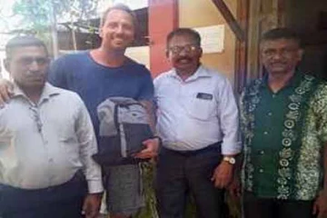 கொழும்பில் பயண பையை தொலைத்த வெளிநாட்டவரின் நிலை