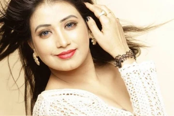 வாழ்க்கையை முடித்துக் கொண்ட பிரபல நடிகை.., அவரது WhatsApp status -யை வைத்து சந்தேகம்