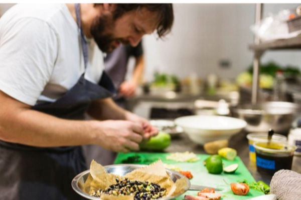 மூடப்படும் உலகின் மிகப் பிரபலமான உணவகம் - இதுதான் காரணமா! | Noma The Worlds Best Rated Restaurant Is Closing